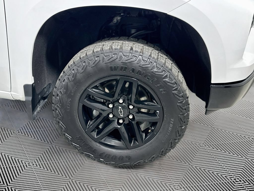 Used 2025 Chevrolet Silverado 1500 LT Trail Boss w/ Protection Package AWD/4WD image 23