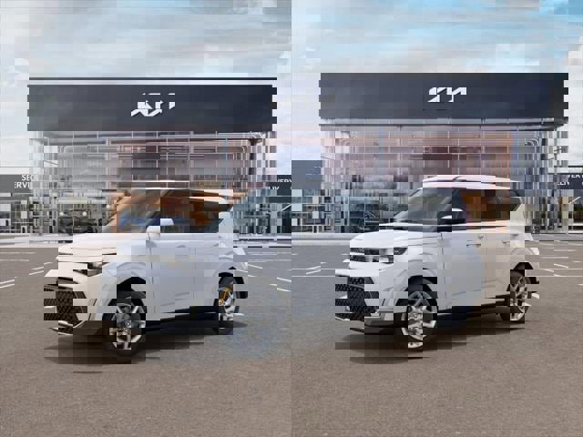 Used 2025 Kia Soul LX w/ LX Technology Package image 3