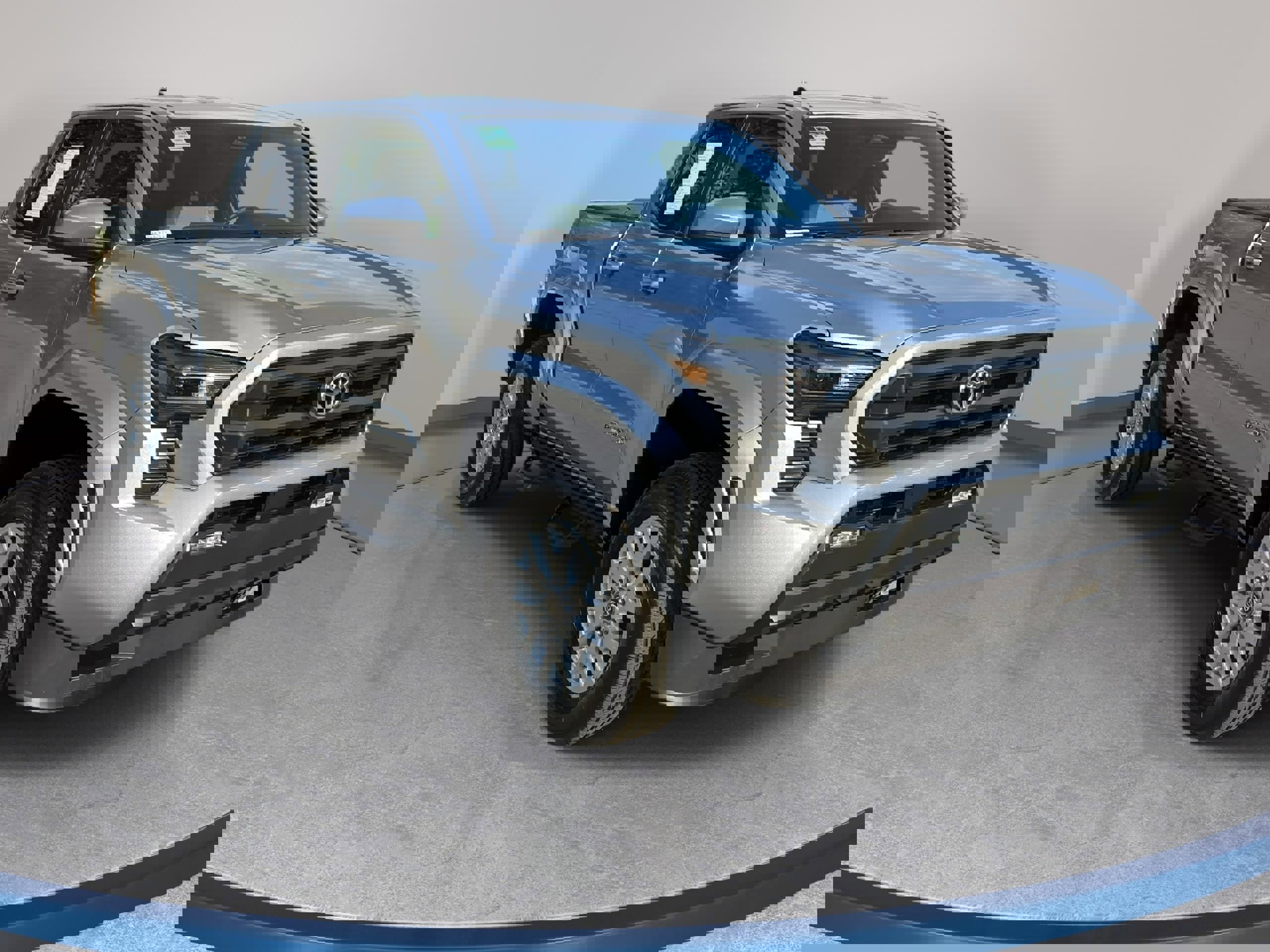 Used 2025 Toyota Tacoma SR5 image 3