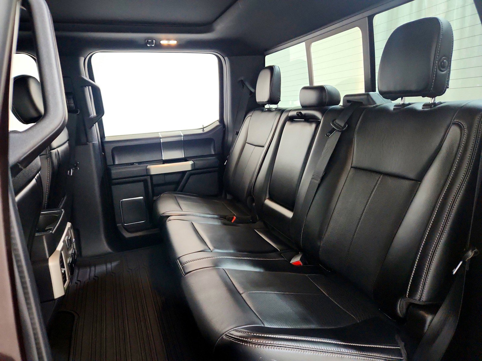 Used 2019 Ford F150 Lariat image 27