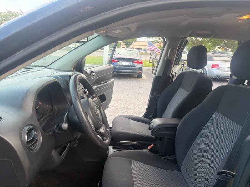 Used 2016 Jeep Compass Sport w/ Power Value Group AWD/4WD image 10