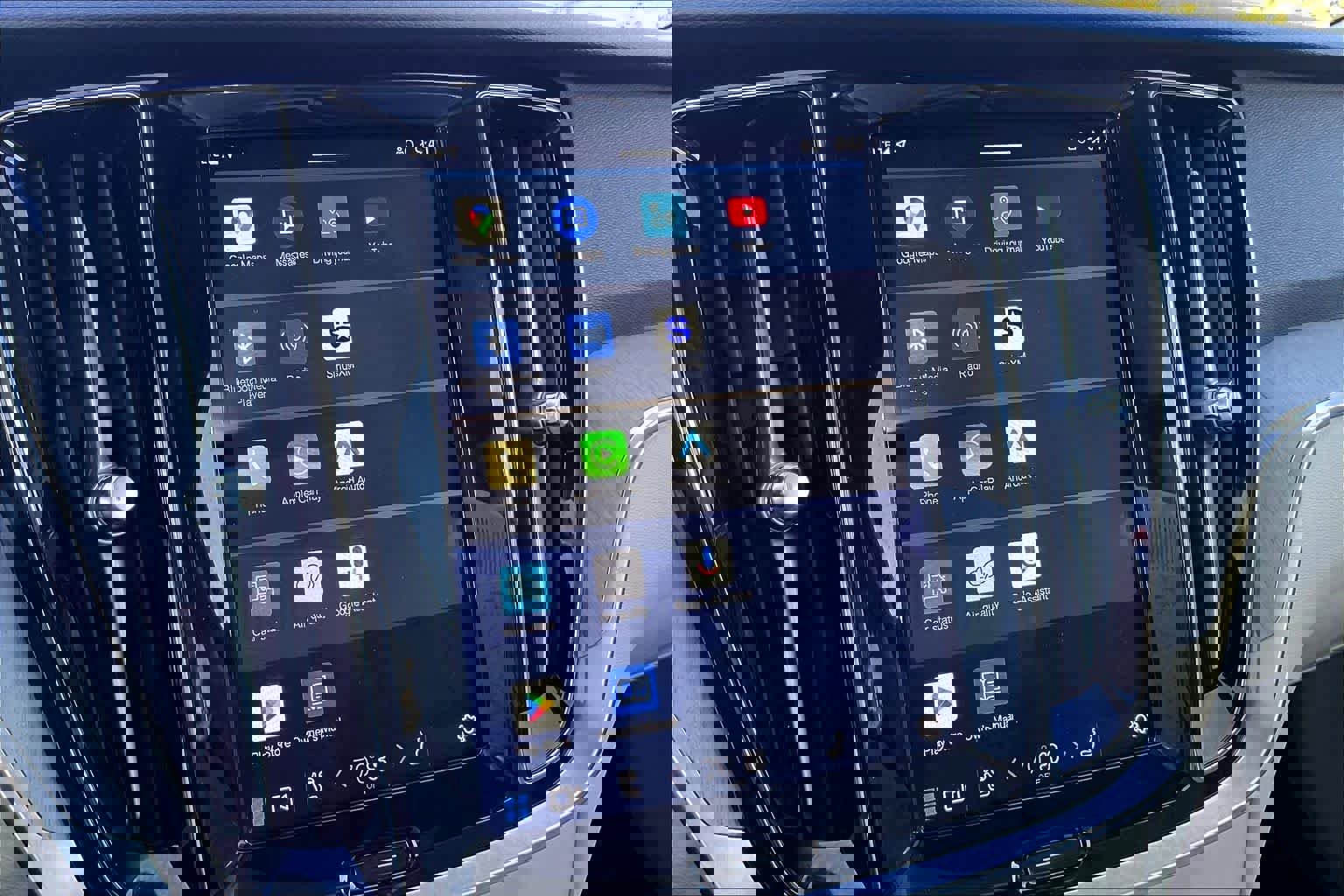 Used 2024 Volvo V60 B5 Cross Country Plus image 38