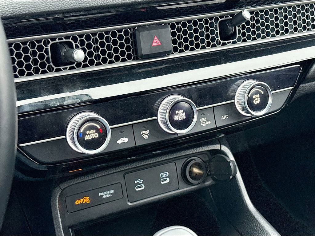 Used 2025 Honda Civic Sport image 15