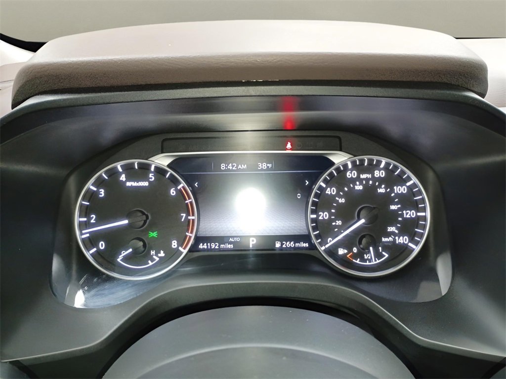 Used 2023 Nissan Rogue SV image 10