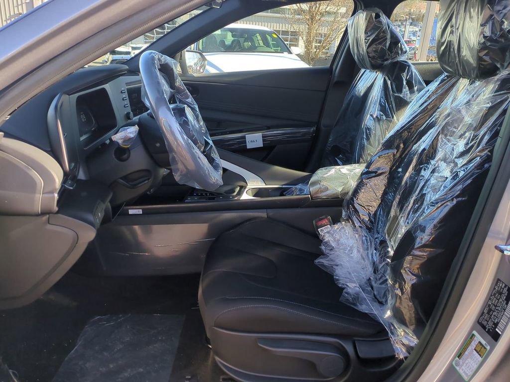 Certified 2026 Hyundai Elantra SEL Sport Premium FWD image 21