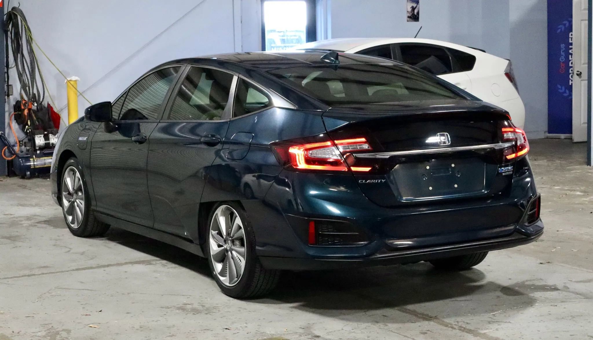 Used 2018 Honda Clarity Touring image 7