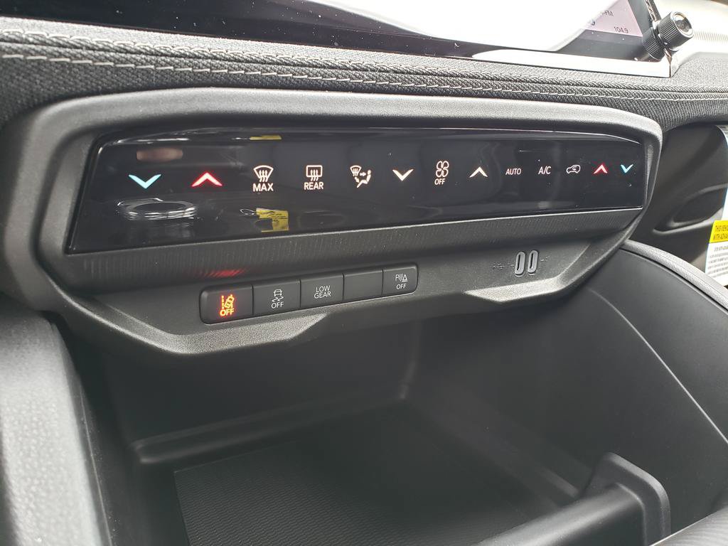 New 2026 Jeep Cherokee Laredo AWD/4WD image 18