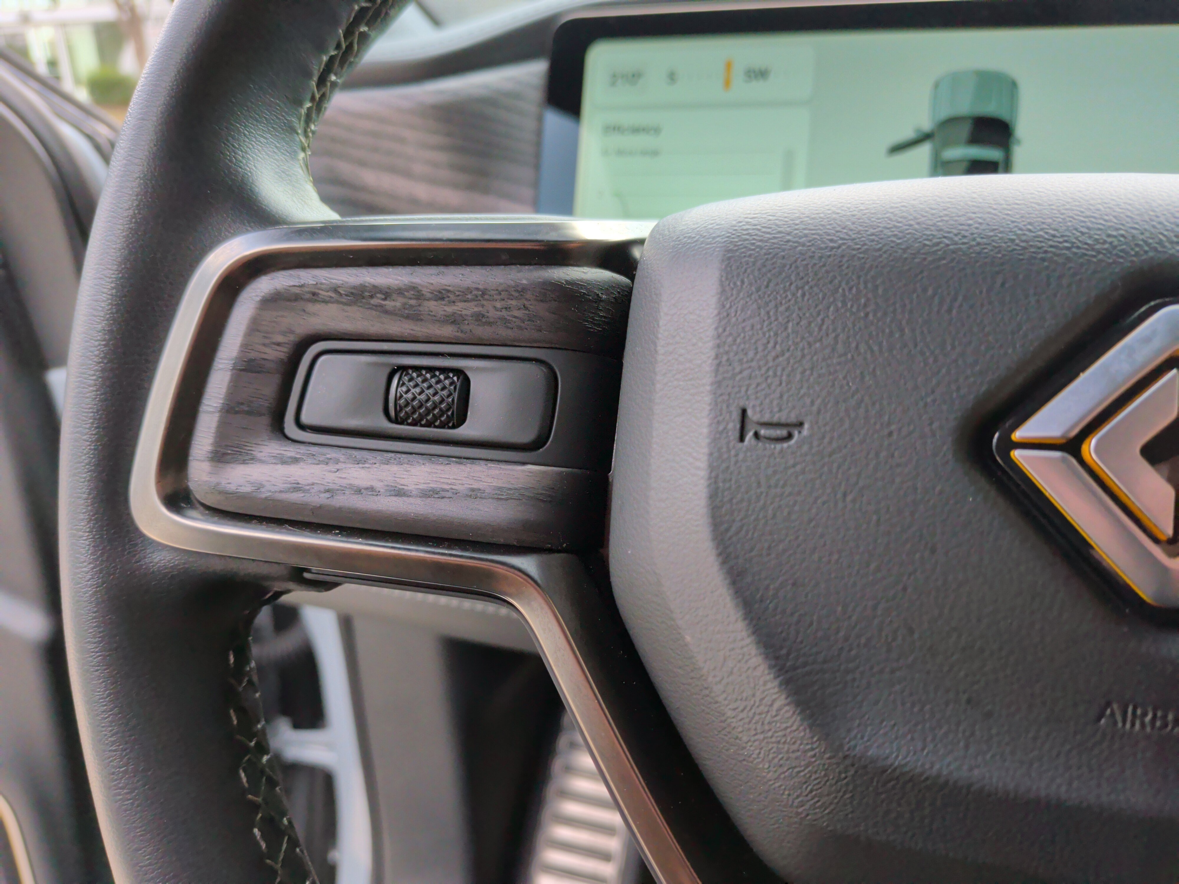 Used 2023 Rivian R1T Adventure image 20