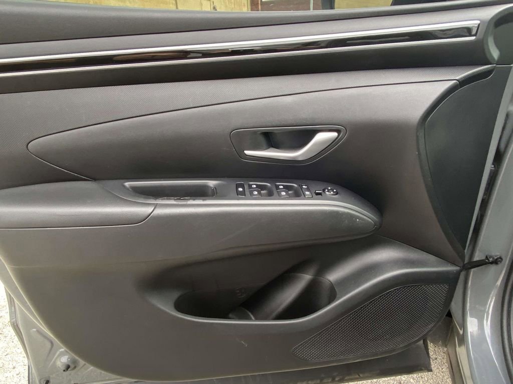 Used 2022 Hyundai Santa Cruz SEL Premium image 12