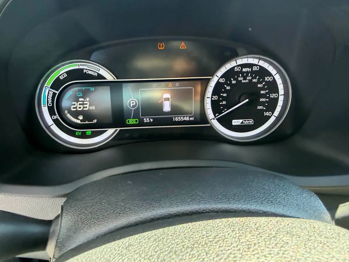 Used 2019 Kia Niro FE FWD image 17