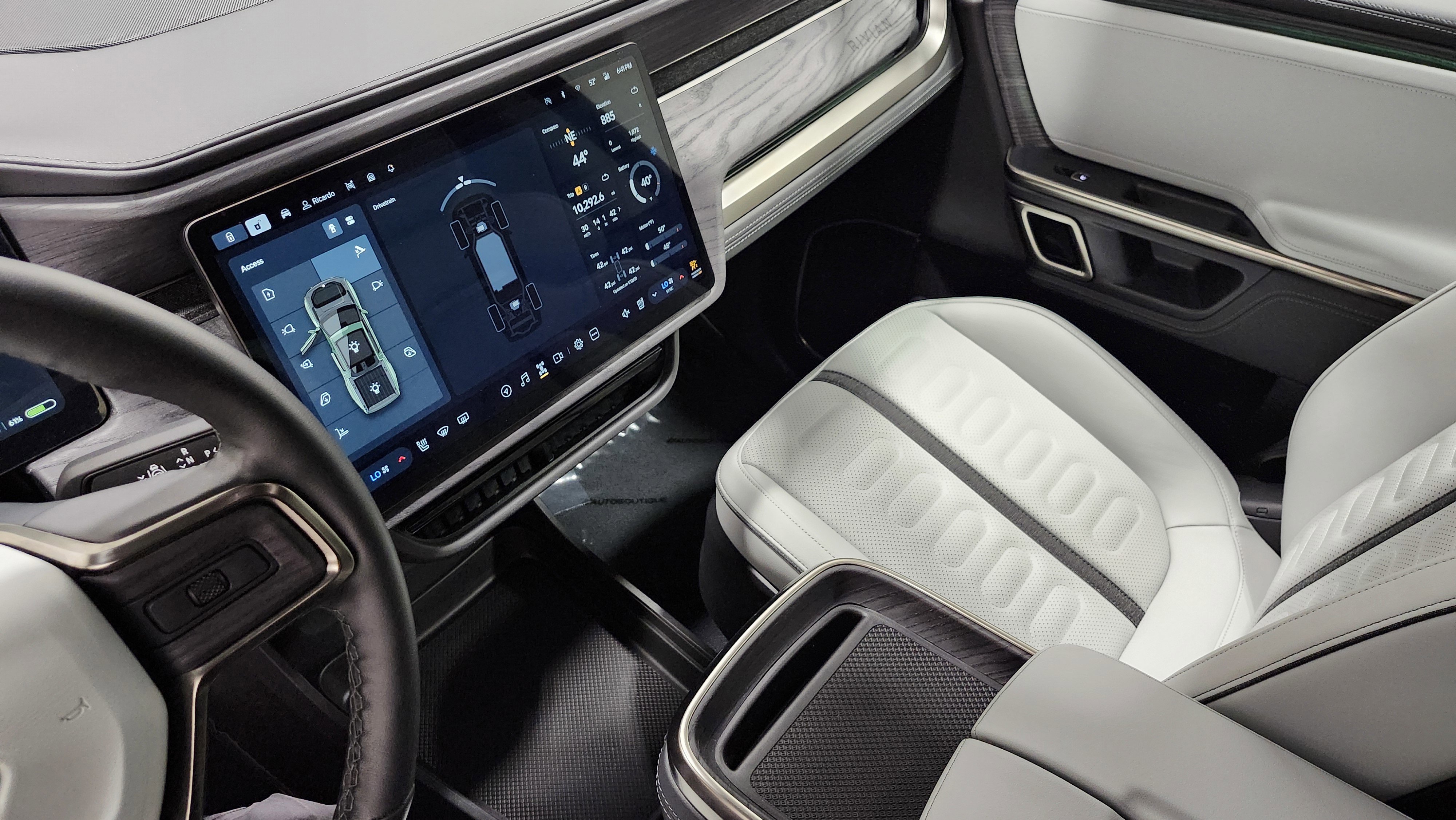 Used 2023 Rivian R1T Adventure image 33