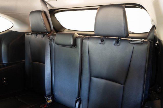 Used 2023 Toyota Highlander XLE image 19