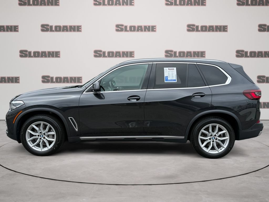Certified 2022 BMW X5 xDrive40i w/ Premium Package AWD/4WD image 2