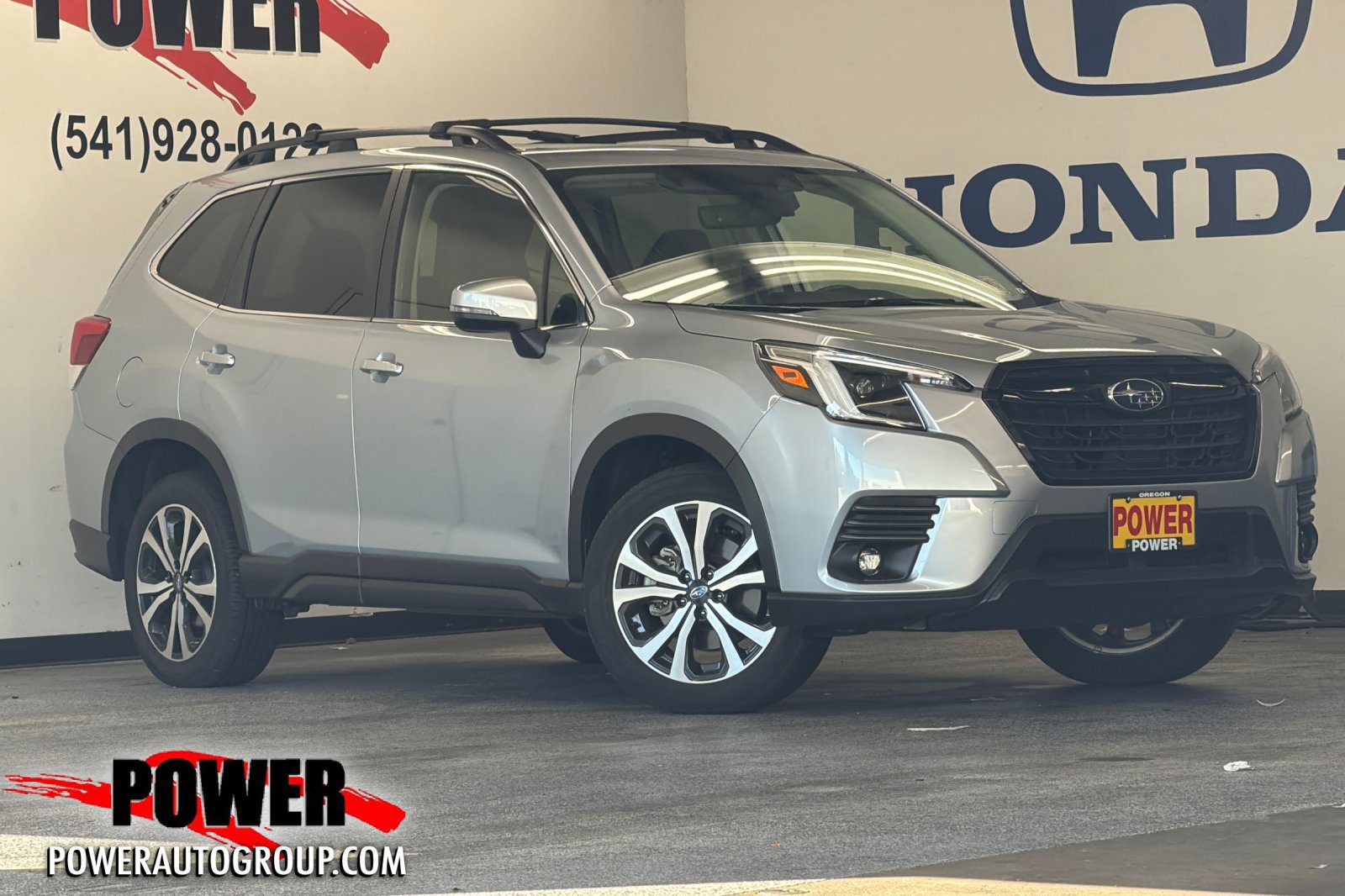 Used 2024 Subaru Forester Limited AWD/4WD image 1