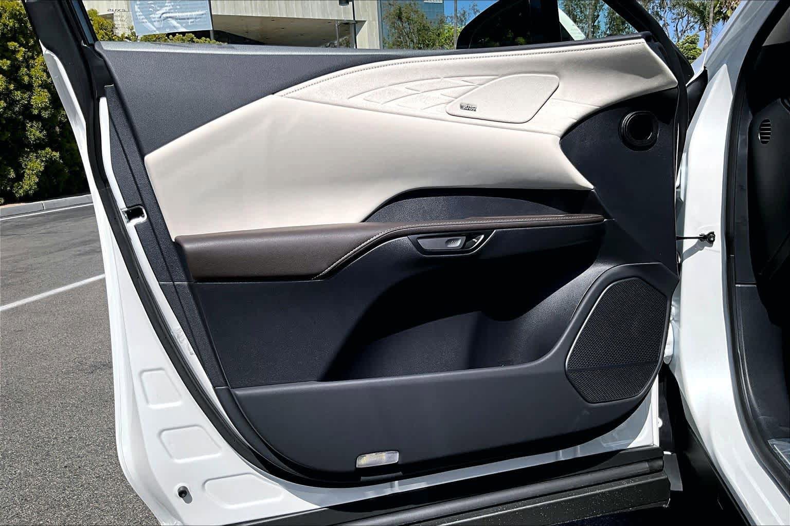 New 2026 Lexus RX 450h AWD image 16