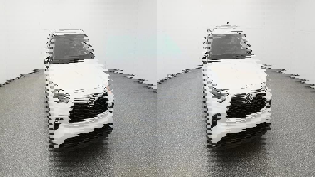 New 2026 Toyota Highlander XLE image 14