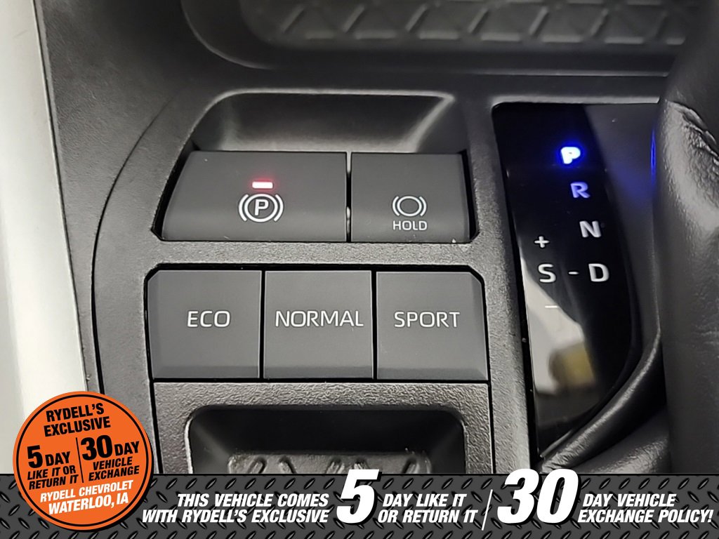 Used 2025 Toyota RAV4 XLE Premium image 34