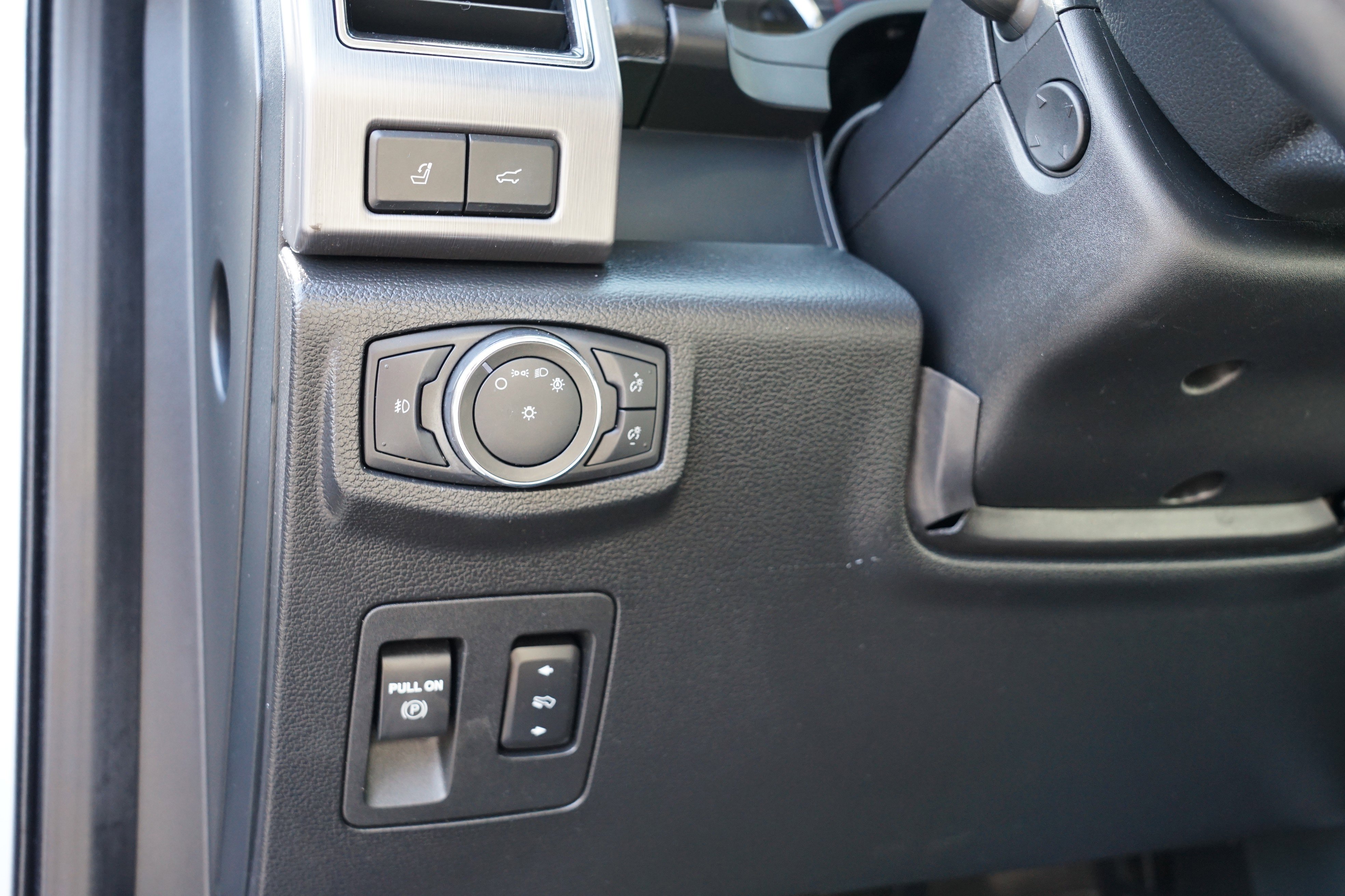 Used 2021 Ford Expedition Platinum image 19