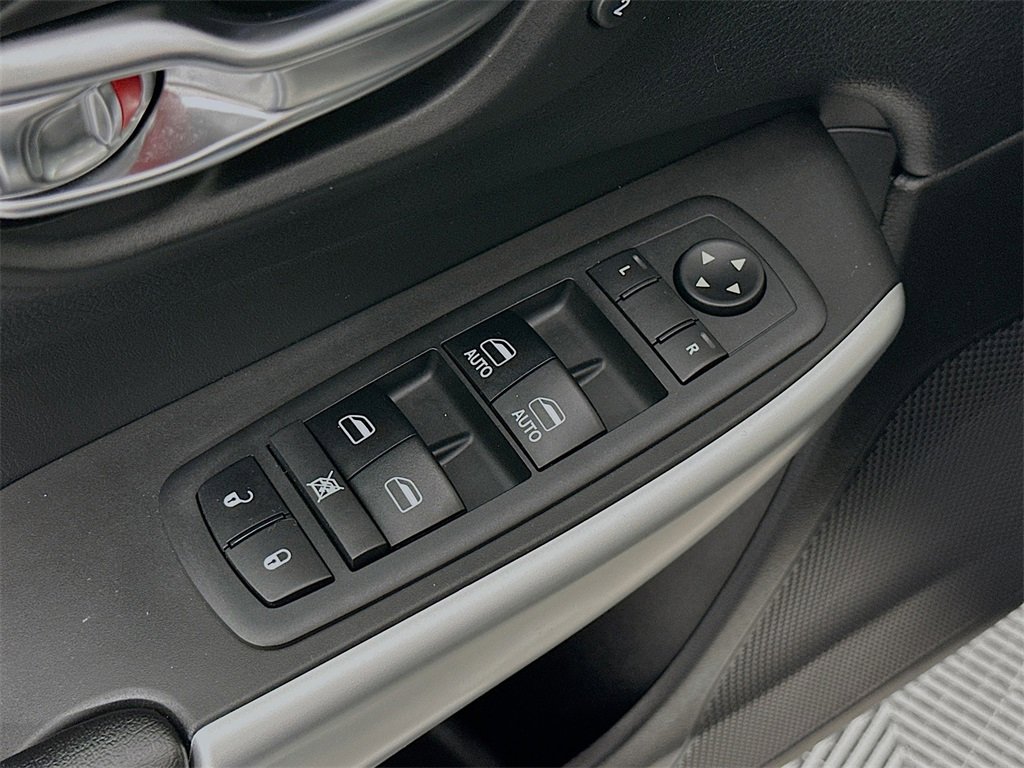 Used 2018 Jeep Cherokee Trailhawk w/ Quick Order Package 27L image 20