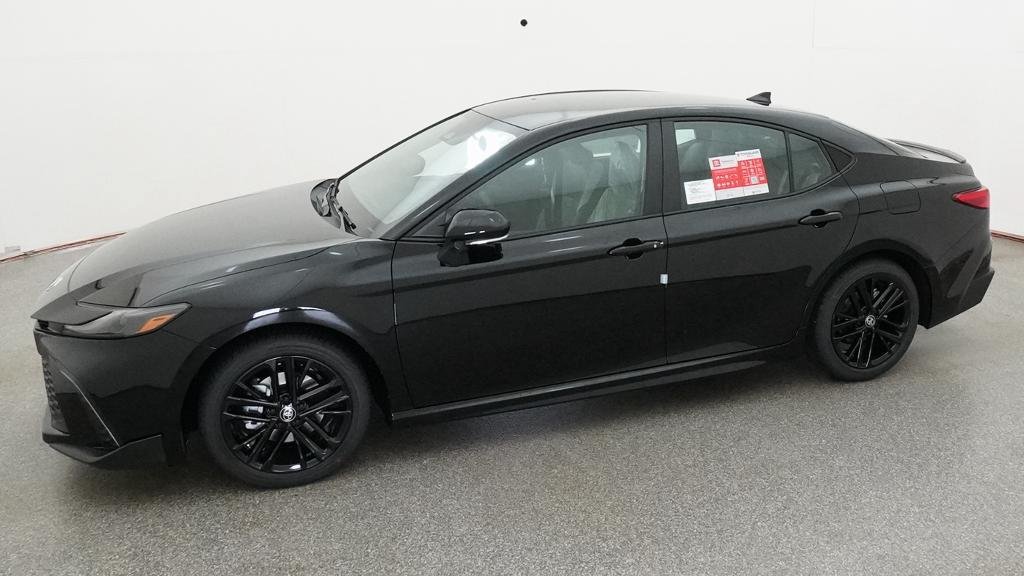 New 2026 Toyota Camry SE FWD image 5