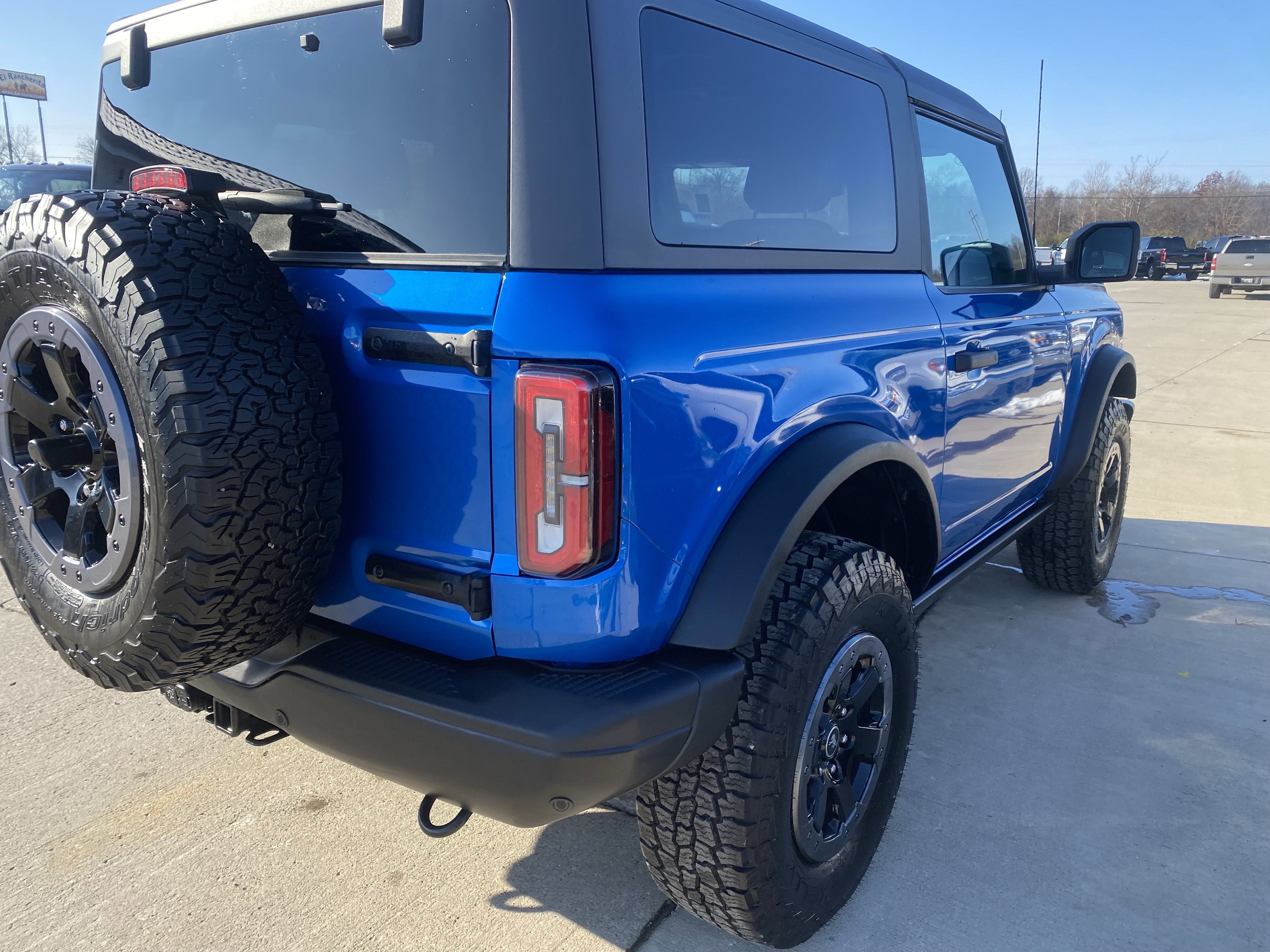 Used 2023 Ford Bronco Badlands image 6