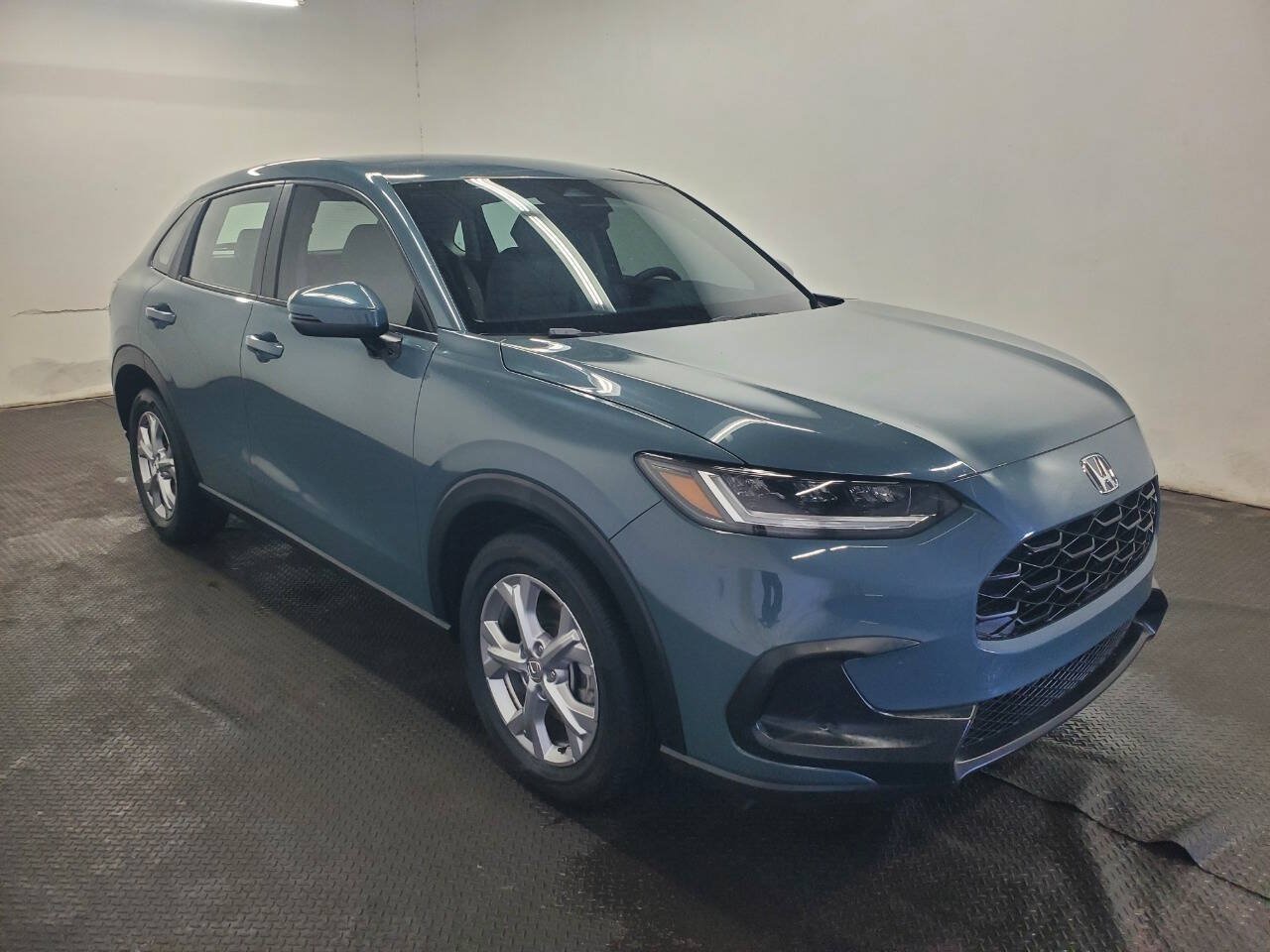 Used 2023 Honda HR-V LX image 3