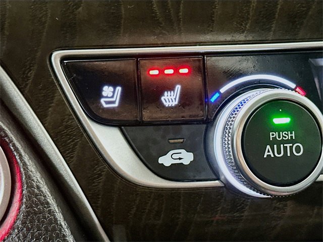 Certified 2018 Honda Accord Touring image 15