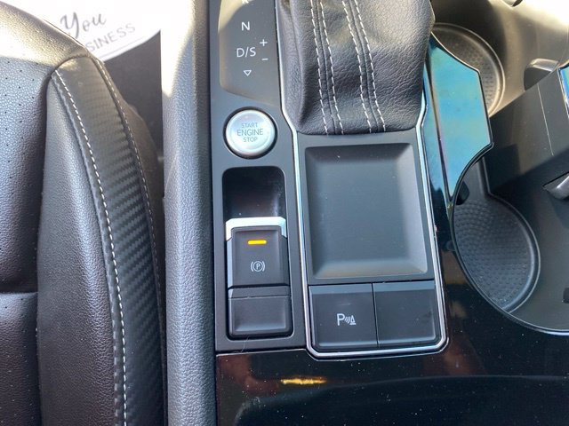 Used 2022 Volkswagen Atlas Cross Sport SE FWD image 15