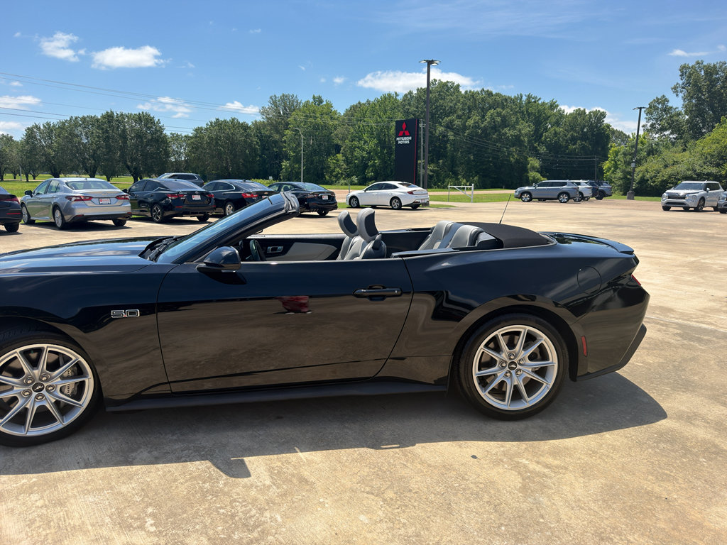 Used 2024 Ford Mustang GT Premium RWD image 13