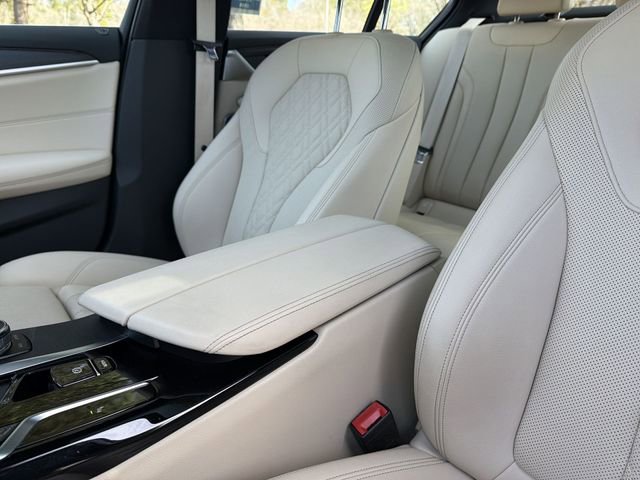 Used 2022 BMW 540i w/ Premium Package image 21