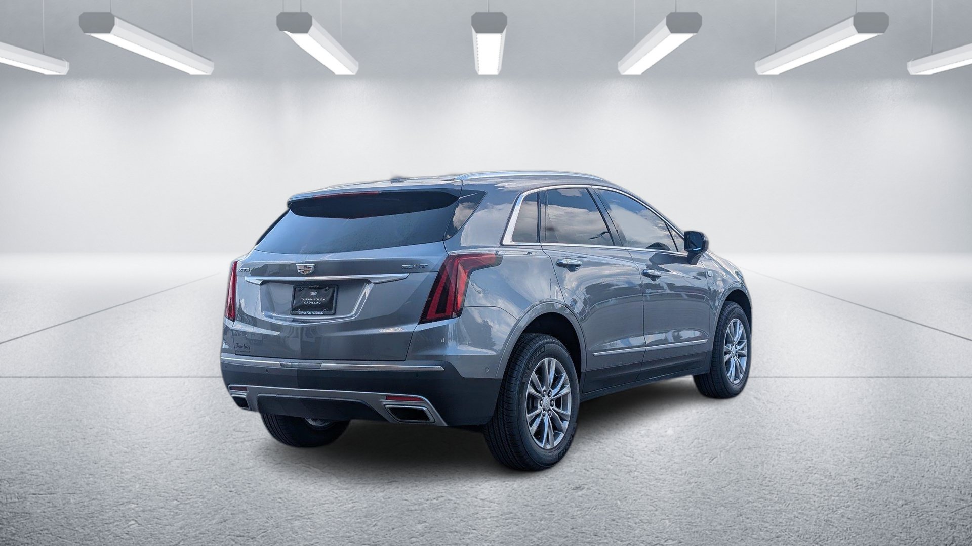 Certified 2022 Cadillac XT5 Premium Luxury w/ Technology Package FWD image 7