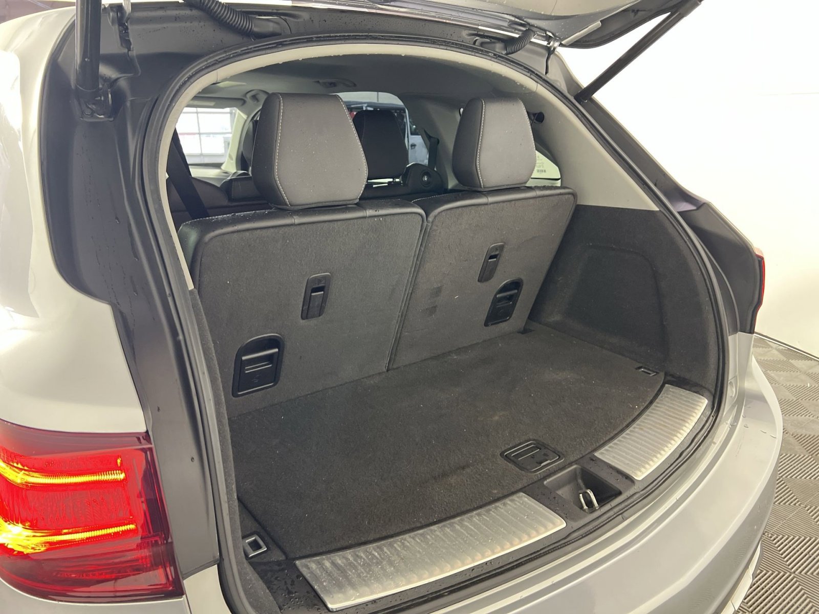 Used 2020 Acura MDX Technology image 26