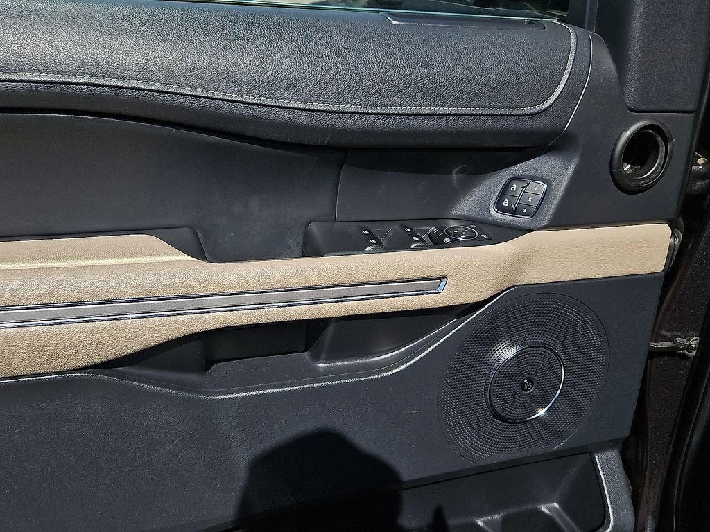 Used 2024 Ford Expedition Limited RWD image 21