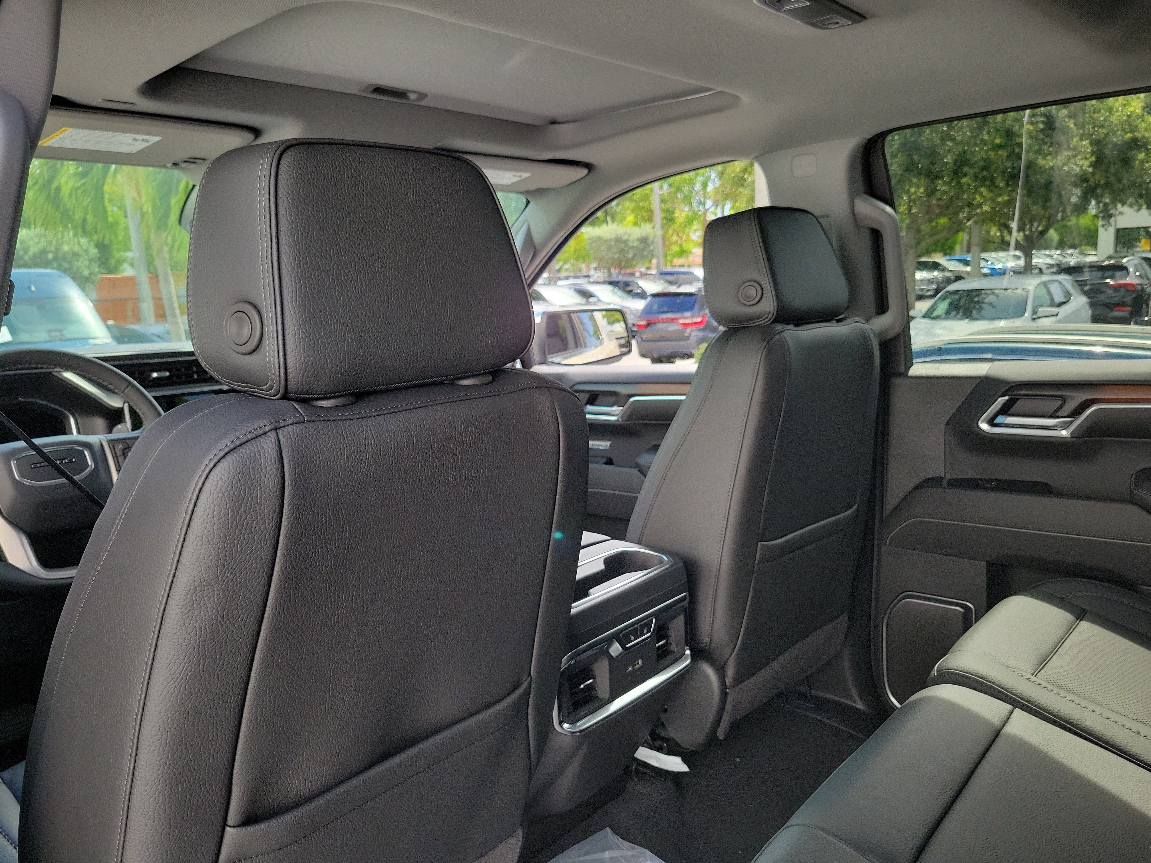New 2026 GMC Sierra 1500 Denali w/ Technology Package AWD/4WD image 14