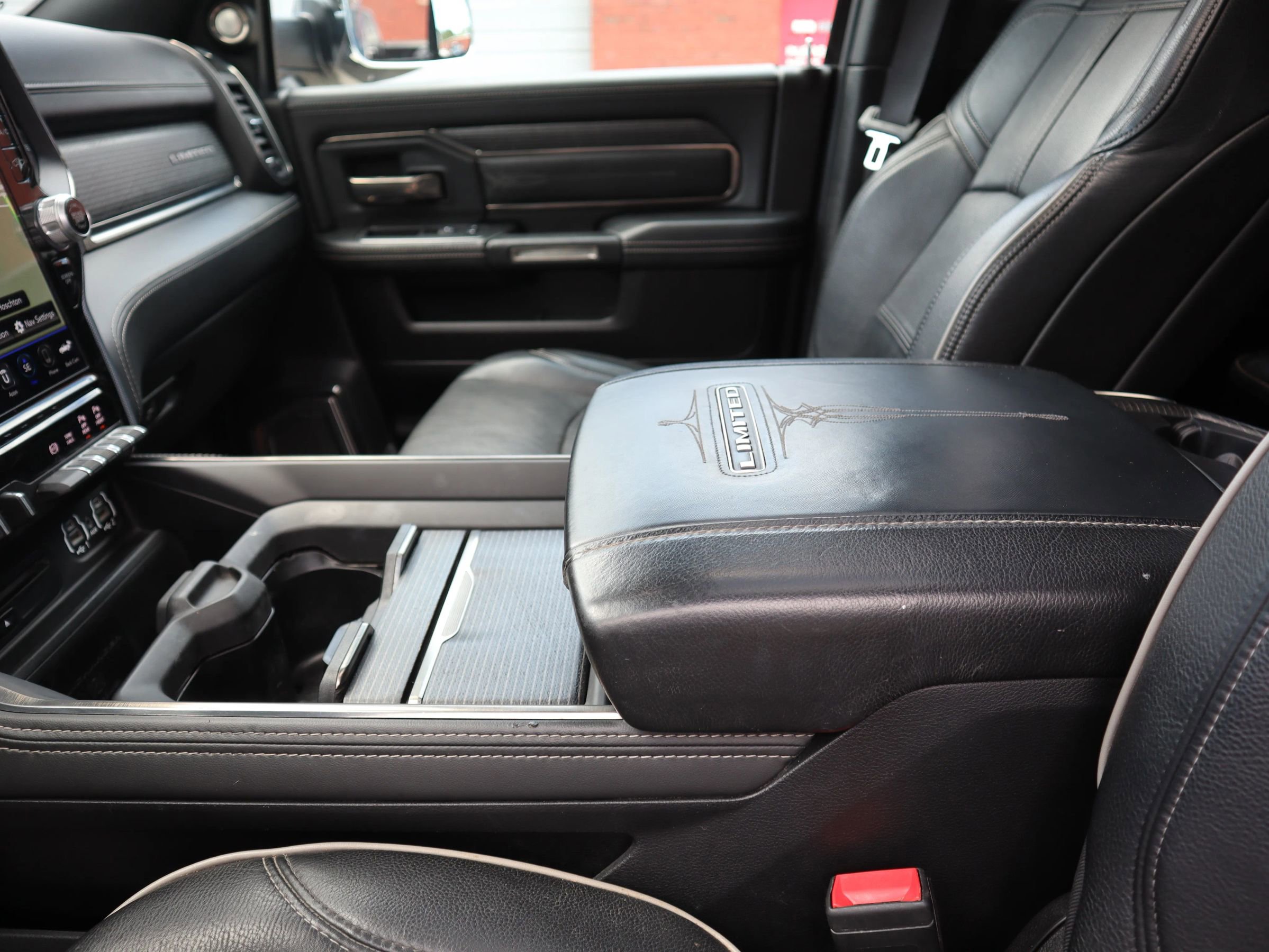 Used 2019 RAM 2500 Limited image 26