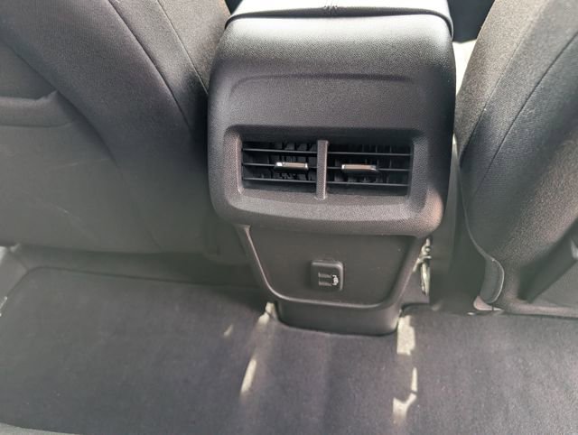 Used 2018 GMC Terrain SLE image 28