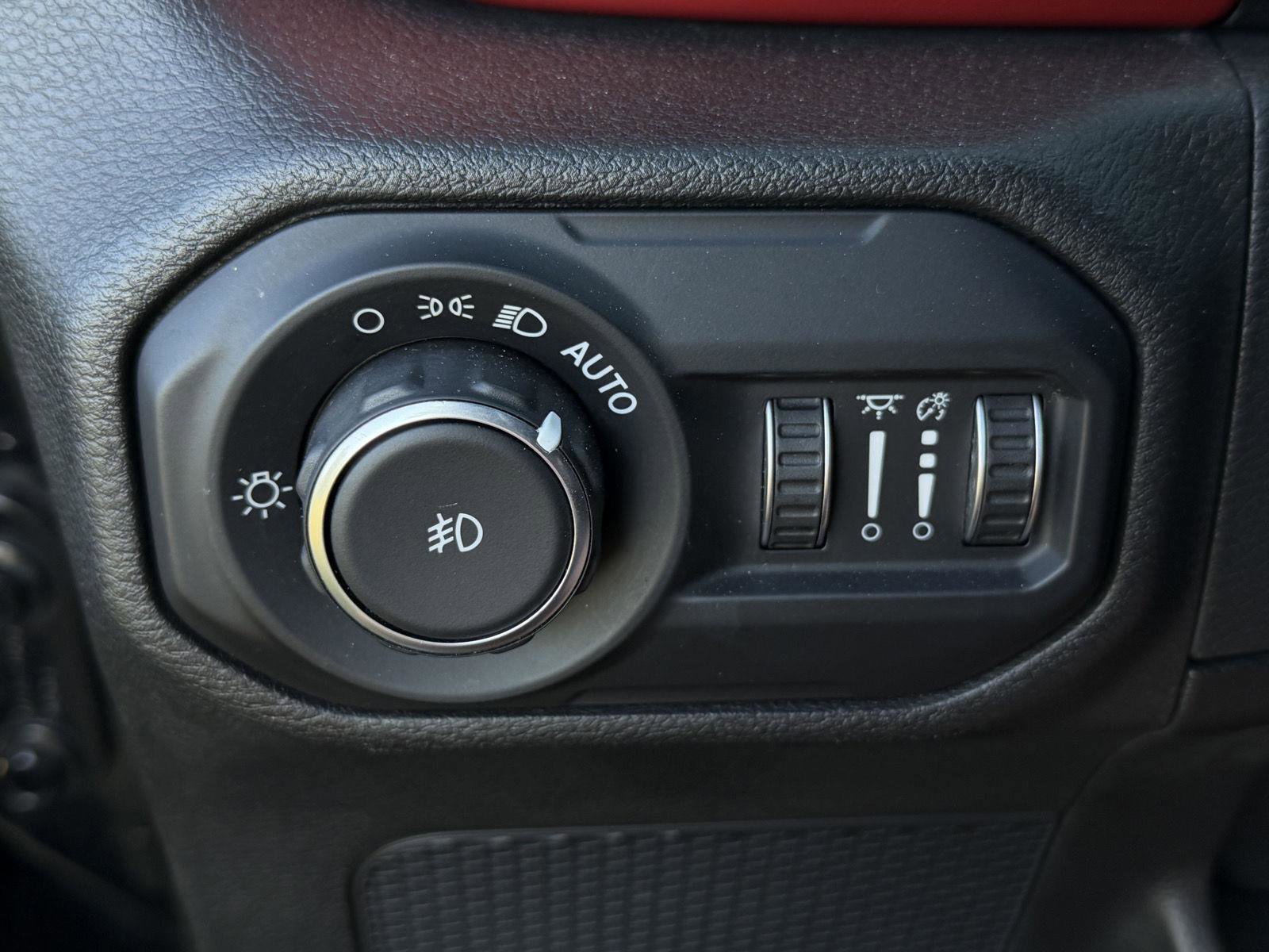 Used 2021 Jeep Wrangler Unlimited Rubicon image 24