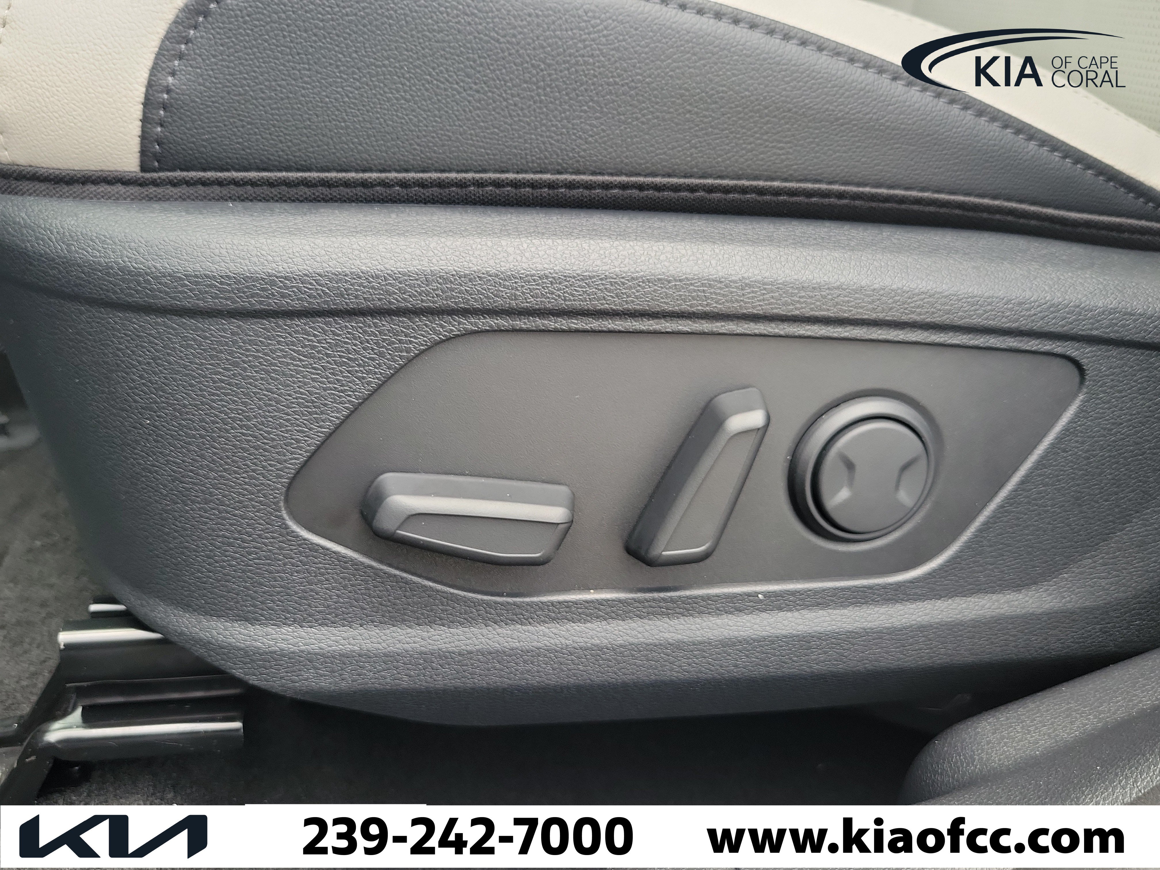 New 2026 Kia Sportage EX FWD image 22