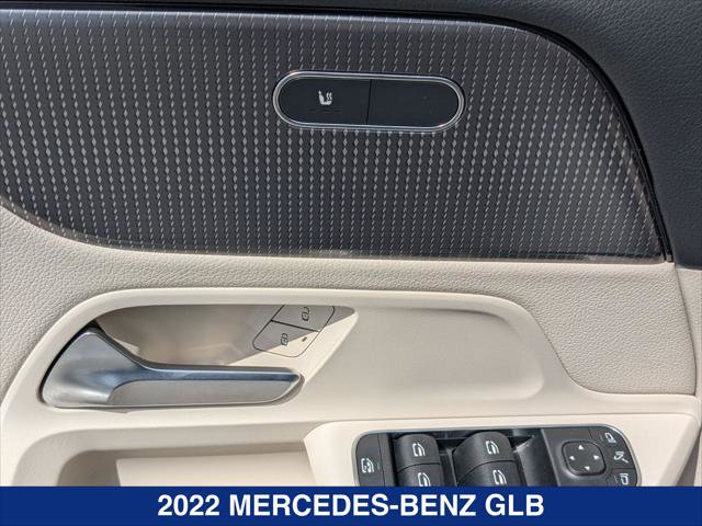 Used 2022 Mercedes-Benz GLB 250 image 11