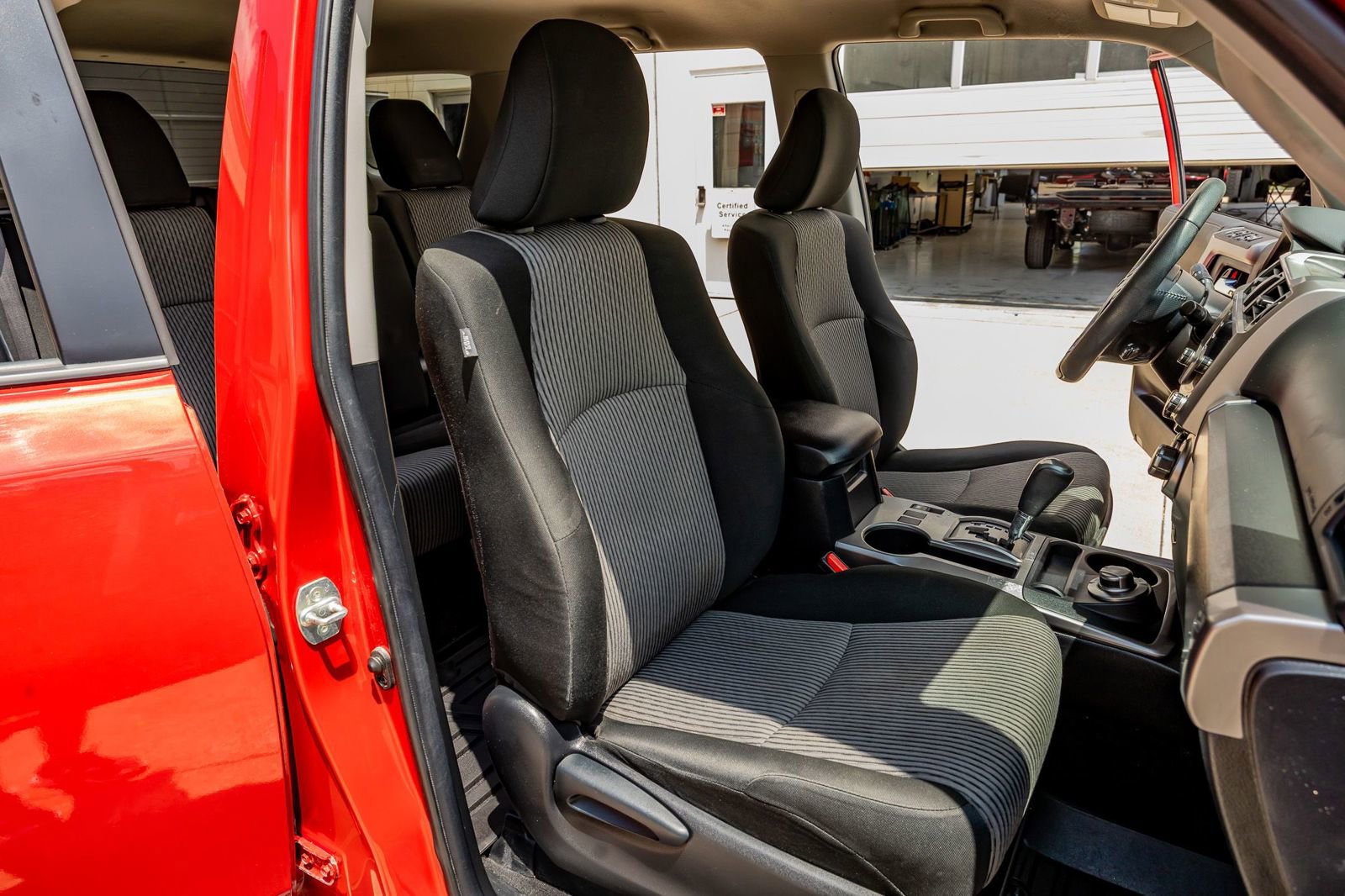 Used 2022 Toyota 4Runner SR5 AWD/4WD image 30