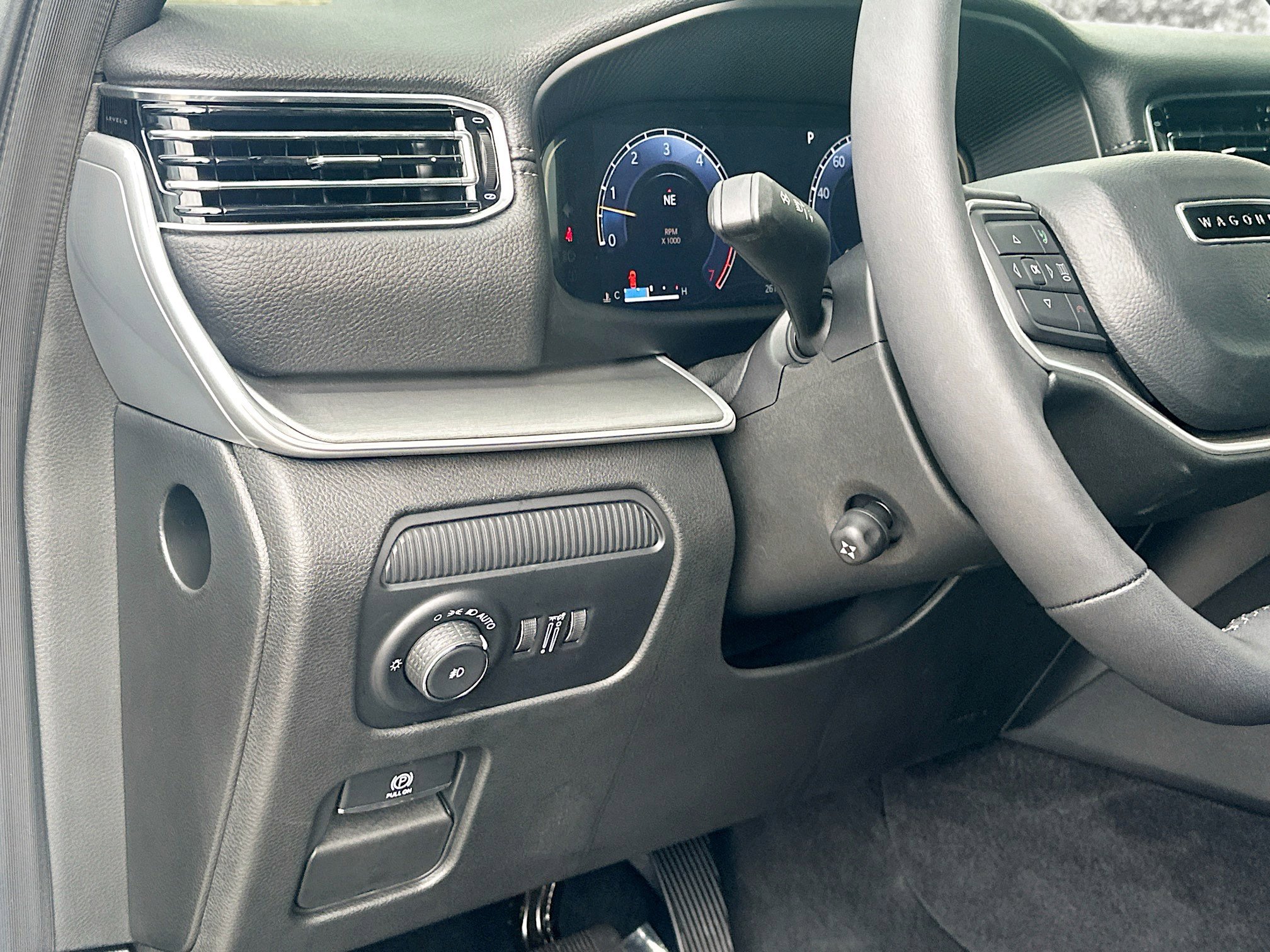 Used 2025 Jeep Wagoneer Series II image 10