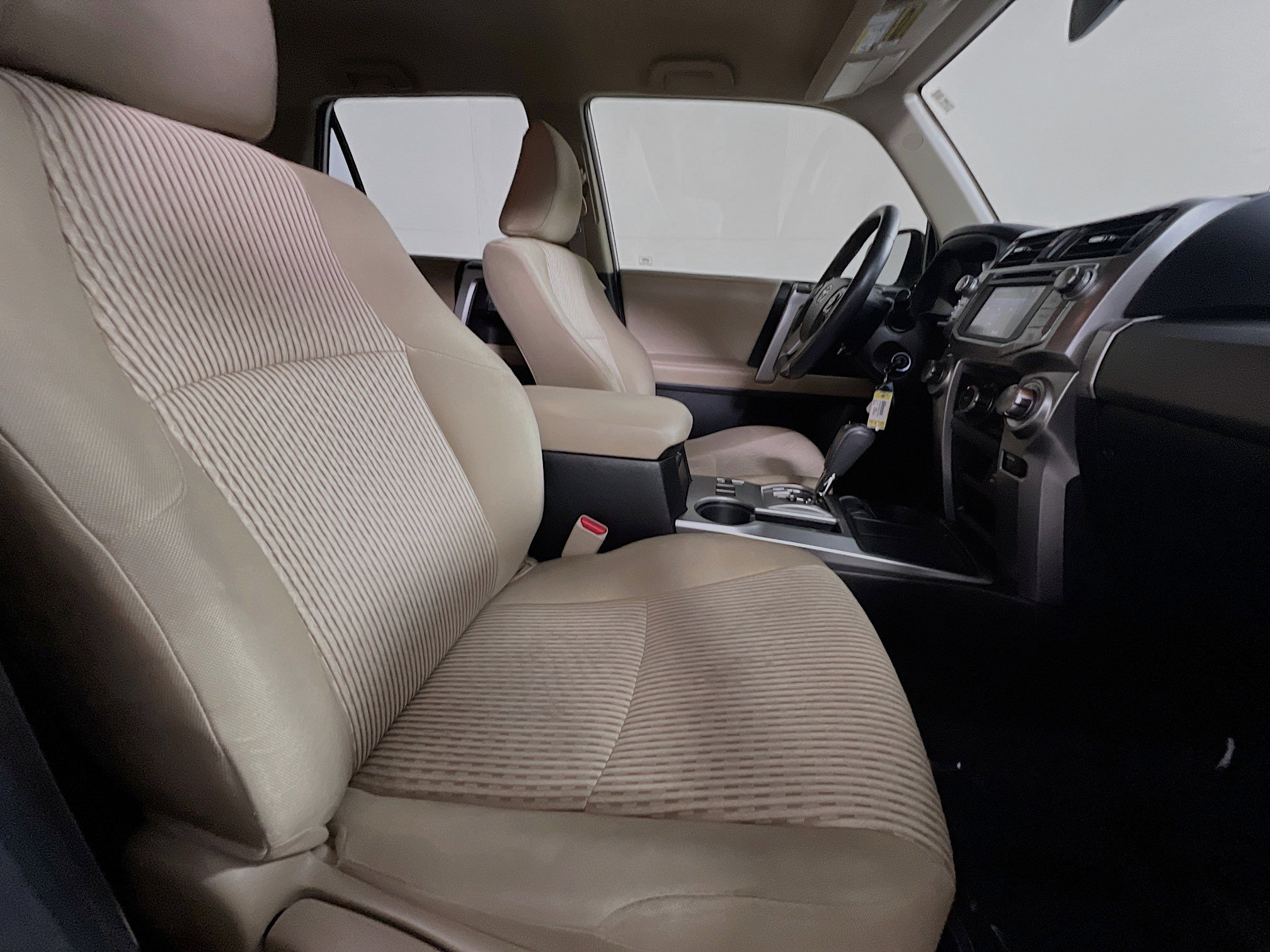 Used 2016 Toyota 4Runner SR5 image 30