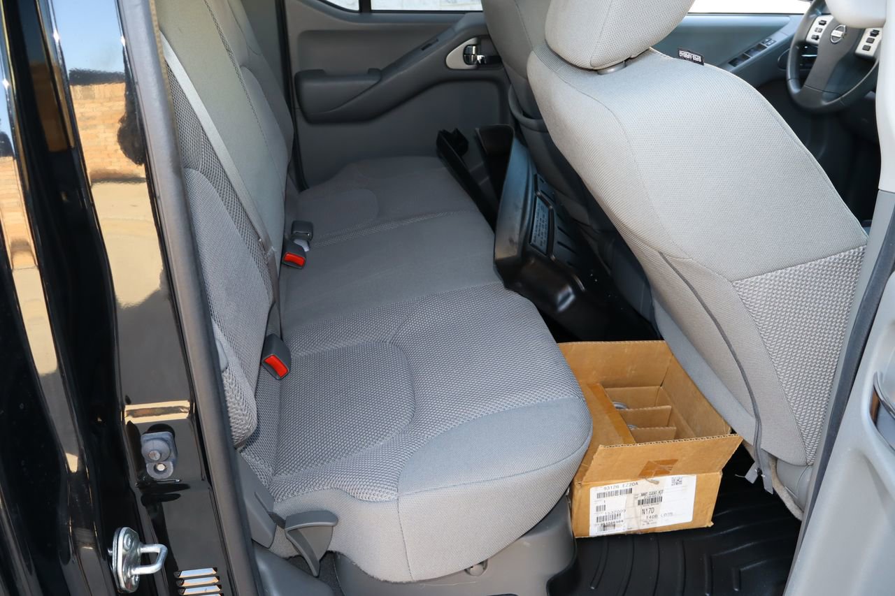 Used 2020 Nissan Frontier SV AWD/4WD image 16