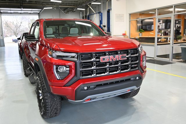 New 2026 GMC Canyon AT4X image 3