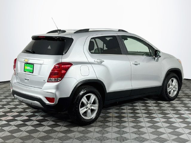 Used 2019 Chevrolet Trax LT w/ LT Convenience Package FWD image 8