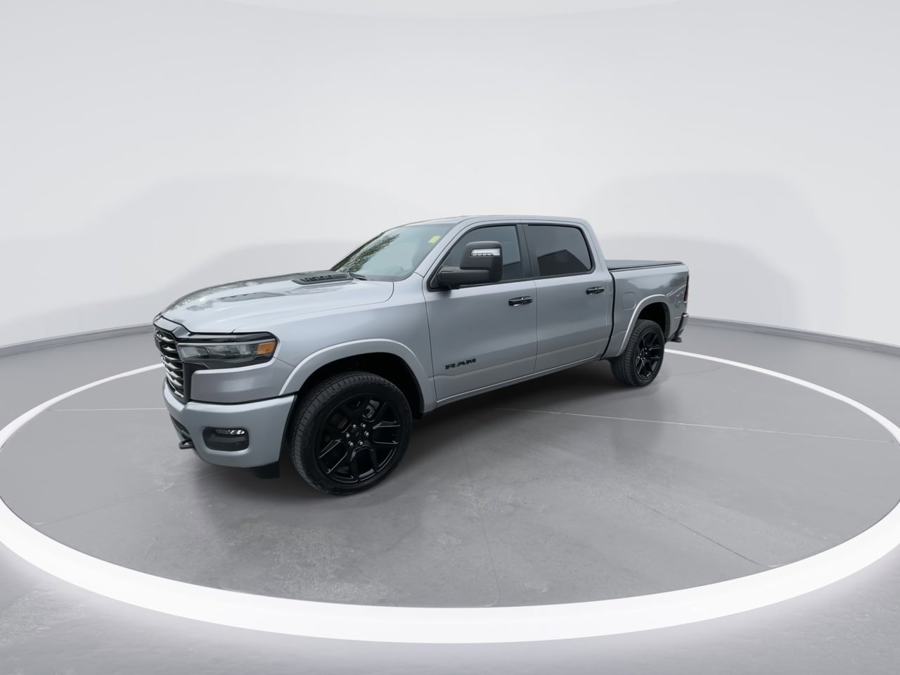 Used 2025 RAM 1500 Laramie w/ Night Edition AWD/4WD image 4