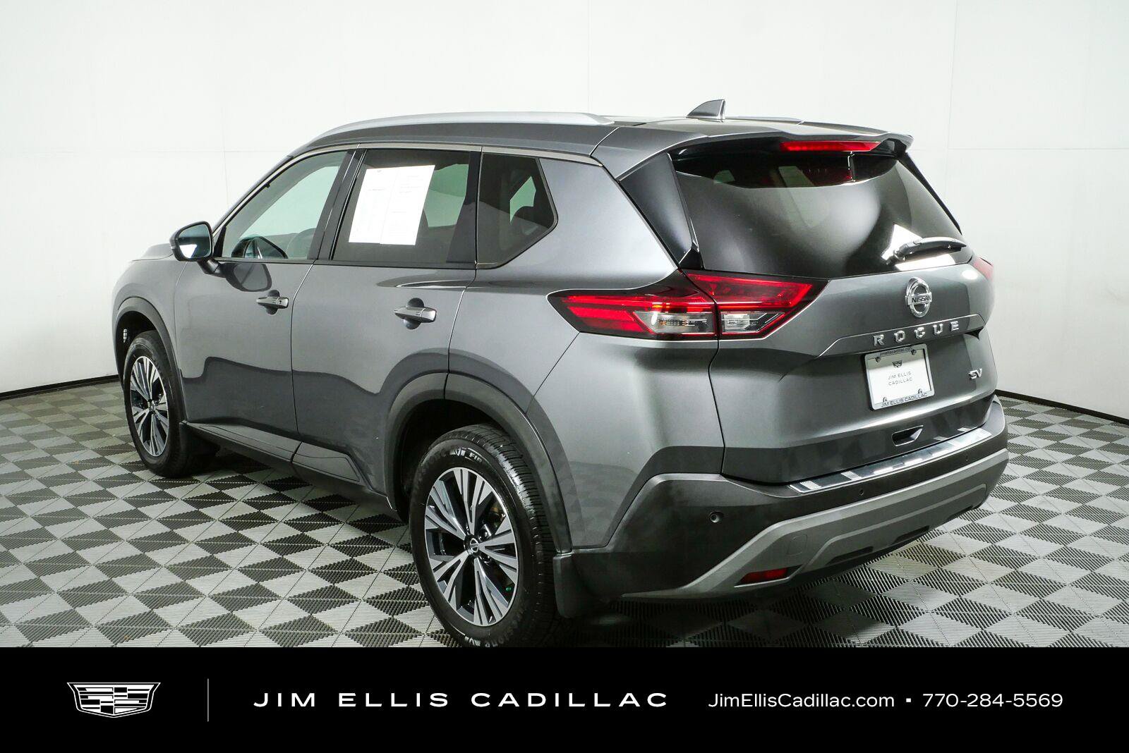 Used 2021 Nissan Rogue SV w/ Premium Package FWD image 31