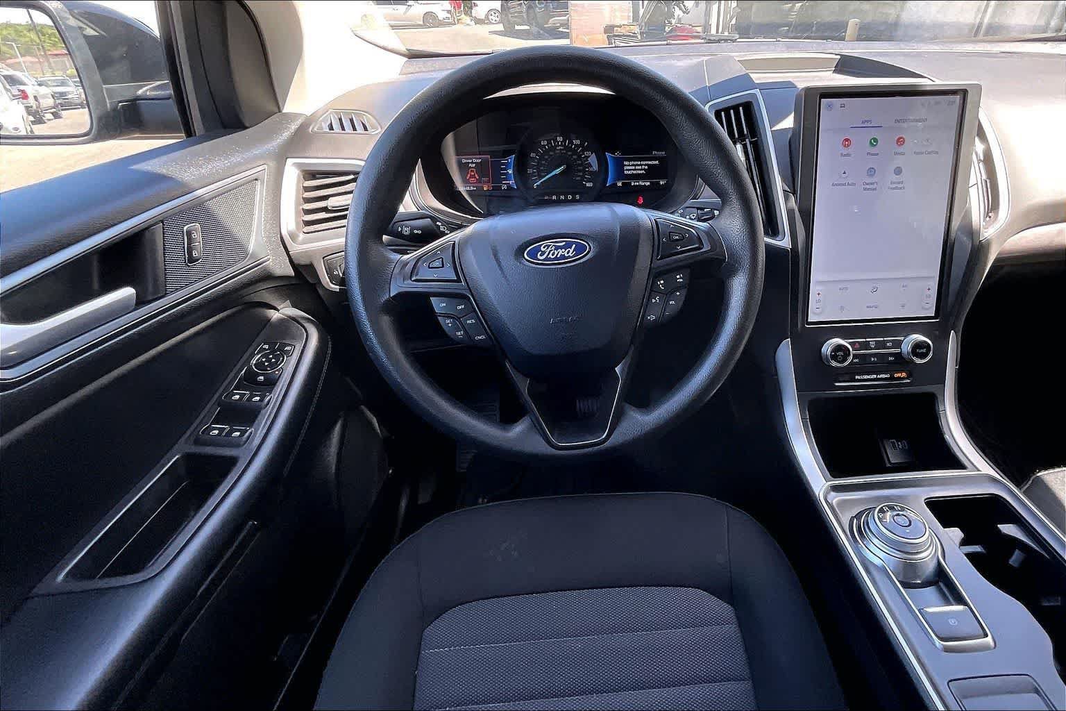 Certified 2024 Ford Edge SE w/ Black Appearance Package AWD/4WD image 14