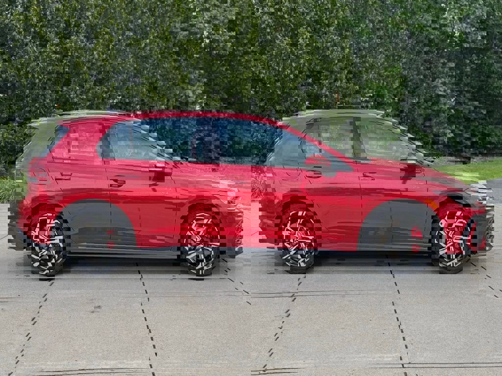 New 2025 Volkswagen GTI SE image 7