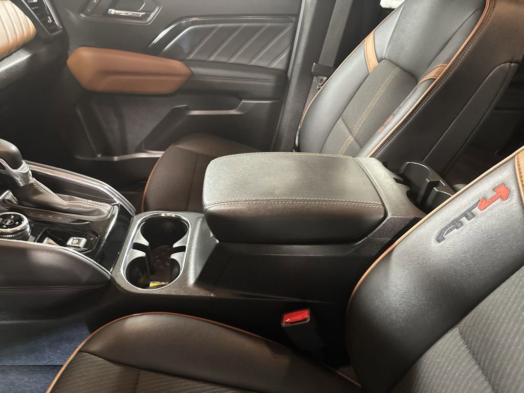 Used 2023 GMC Canyon AT4 image 30